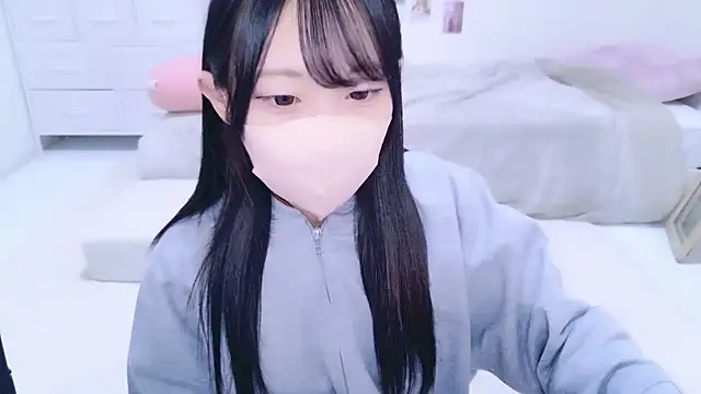 Suzu ch xx online show from 4, 10, 2025