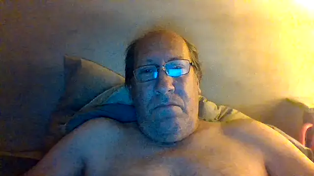 Snapshot of hornyrich69 chatting on 8, 5, 2026 hornyrich69 online show from 8, 5, 2026