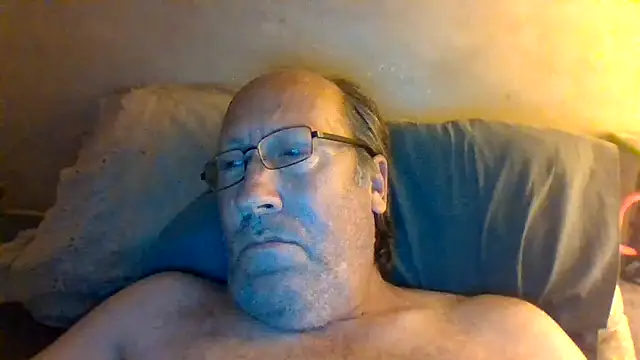 Snapshot of hornyrich69 chatting on 8, 6, 2026 hornyrich69 online show from 8, 6, 2026
