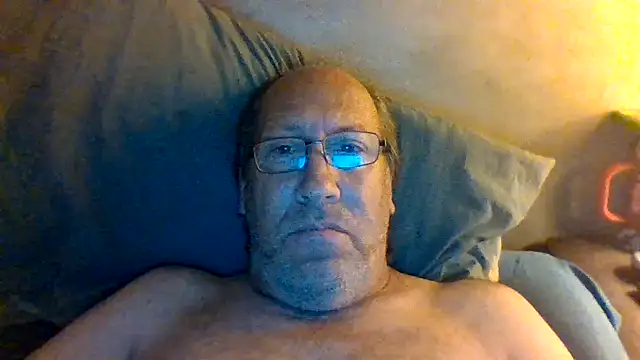 Snapshot of hornyrich69 chatting on 28, 5, 2026 hornyrich69 online show from 28, 5, 2026