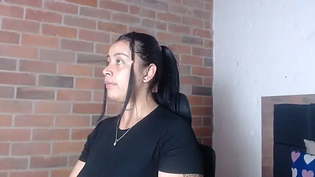 Snapshot of salome__hills1 chatting on 8, 5, 2026 salome hills1 online show from 8, 5, 2026