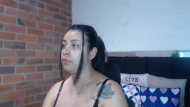 salome  hills1 online show from 11, 2, 2026