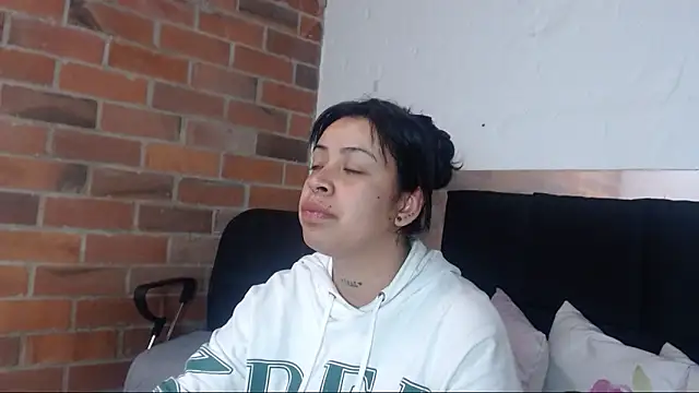 salome  hills1 online show from 7, 2, 2025