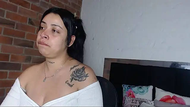 salome  hills1 online show from 25, 1, 2025