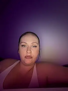 CurvyQueen2023 online show from 29, 3, 2026