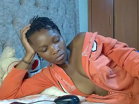 Snapshot of Naughty_Girl17 chatting on 25, 2, 2025 Naughty Girl17 online show from 25, 2, 2025