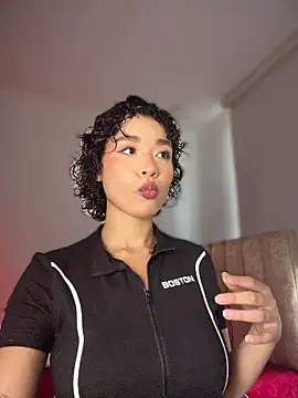 Snapshot of Hips_hannah chatting on 26, 6, 2026 Hips hannah online show from 26, 6, 2026