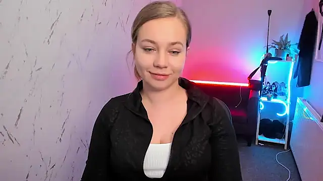 holly xglam online show from 26, 2, 2026