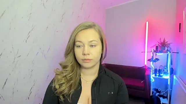 holly xglam online show from 29, 11, 2025