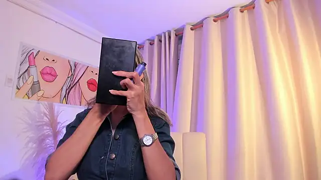 SkiinnyAna online show from 25, 3, 2026