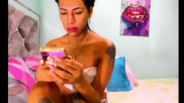 Evilmichellts1 online show from 3, 6, 2026