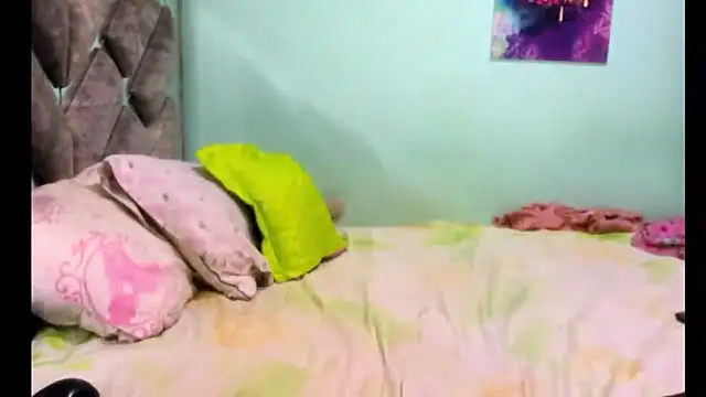 Evilmichellts1 online show from 19, 4, 2026