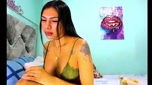 Evilmichellts1 online show from 28, 10, 2025