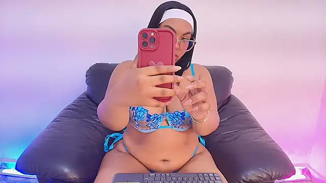 Esmeralda Duarte online show from 12, 11, 2025