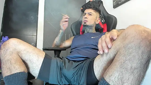 Snapshot of sergiio_mesa27 chatting on 10, 10, 2025 sergiio mesa27 online show from 10, 10, 2025