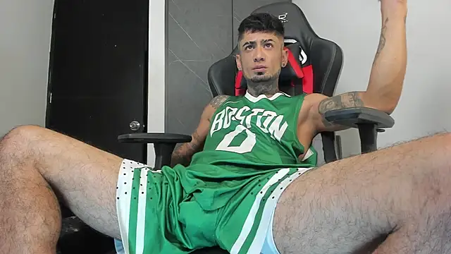 Snapshot of sergiio_mesa27 chatting on 17, 10, 2025 sergiio mesa27 online show from 17, 10, 2025