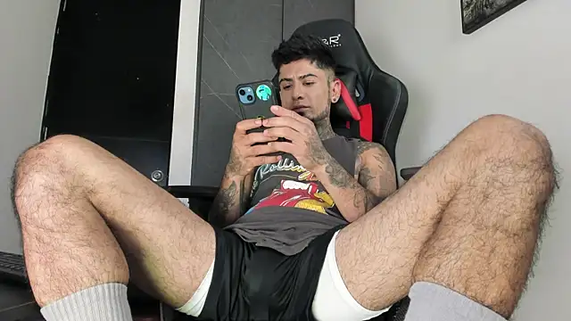 Snapshot of sergiio_mesa27 chatting on 18, 11, 2025 sergiio mesa27 online show from 18, 11, 2025