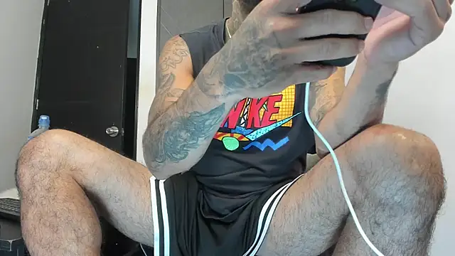 Snapshot of sergiio_mesa27 chatting on 14, 10, 2025 sergiio mesa27 online show from 14, 10, 2025