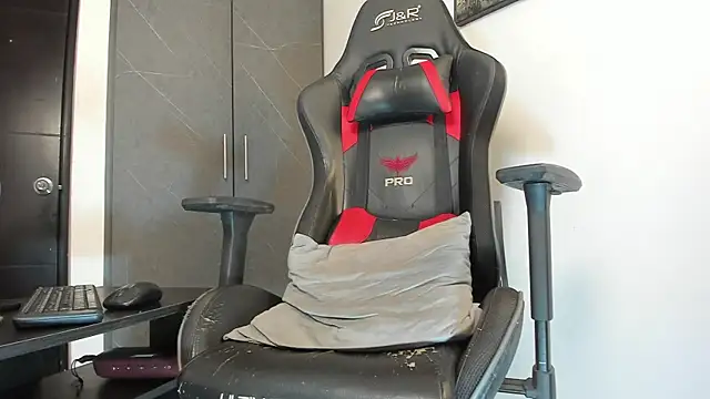 Snapshot of sergiio_mesa27 chatting on 7, 10, 2025 sergiio mesa27 online show from 7, 10, 2025