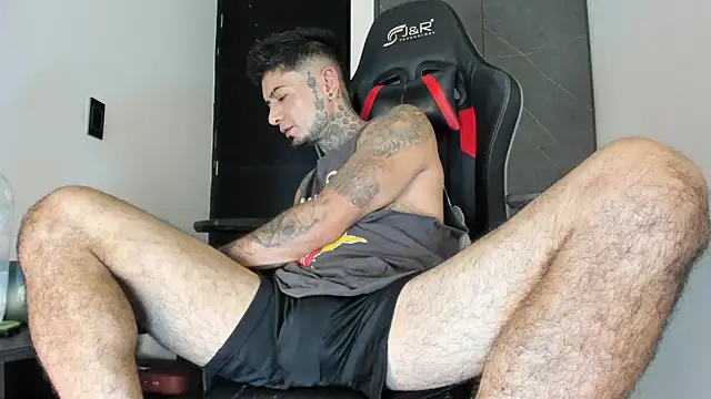 Snapshot of sergiio_mesa27 chatting on 11, 11, 2025 sergiio mesa27 online show from 11, 11, 2025