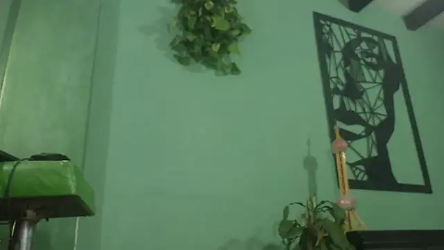 Snapshot of thirstymoonxx chatting on 15, 11, 2025 thirstymoonxx online show from 15, 11, 2025