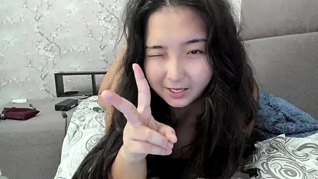 cutie mio online show from 10, 9, 2025
