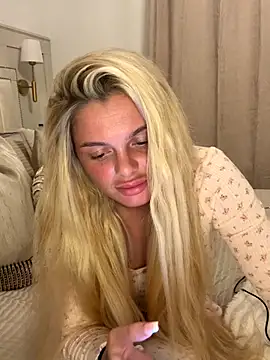 Snapshot of IrishTeenBarbie69 chatting on 4, 11, 2025 IrishTeenBarbie69 online show from 4, 11, 2025