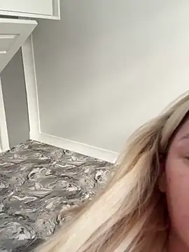 IrishTeenBarbie69 online show from 24, 2, 2025