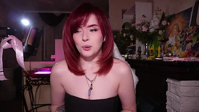 Chriss Fox online show from 2, 12, 2025