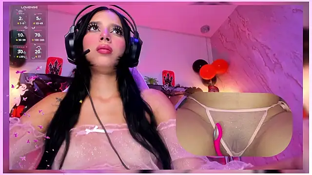 SweetieCloe  online show from 28, 10, 2025