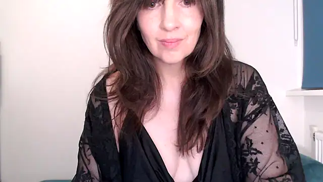 Ella Next Door online show from 22, 3, 2026