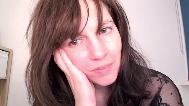 Ella Next Door online show from 5, 1, 2026