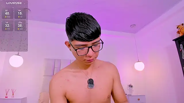 Snapshot of CodyTwink chatting on 18, 6, 2026 CodyTwink online show from 18, 6, 2026