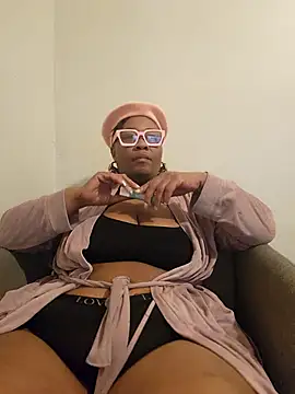 Snapshot of AllLeggs chatting on 6, 5, 2026 AllLeggs online show from 6, 5, 2026