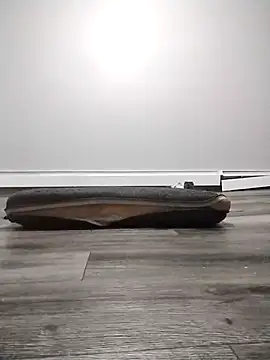 AllLeggs online show from 5, 3, 2025