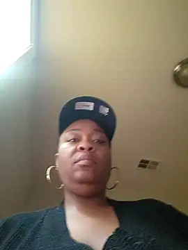Snapshot of AllLeggs chatting on 12, 4, 2026 AllLeggs online show from 12, 4, 2026