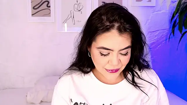 Harmonybabe  online show from 1, 11, 2025