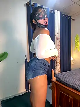 Snapshot of Cinderella-98 chatting on 2, 10, 2025 Cinderella-98 online show from 2, 10, 2025