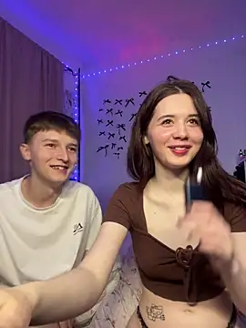 CoddleWeeper  online show from 5, 4, 2026