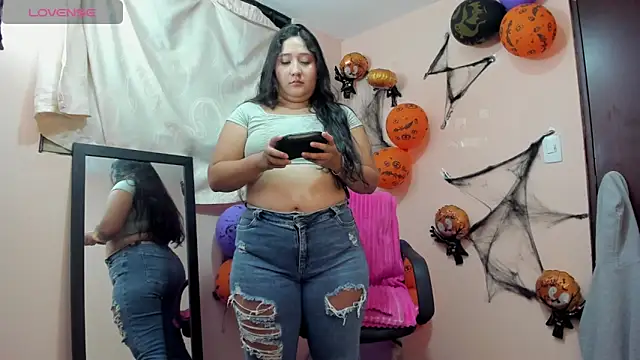 Snapshot of cherrycurvyyy chatting on 7, 11, 2025 cherrycurvyyy online show from 7, 11, 2025