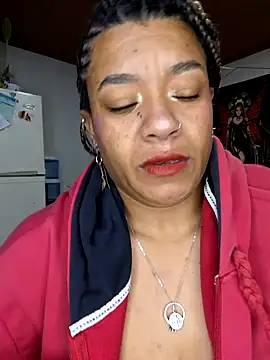 Snapshot of Selket11 chatting on 8, 2, 2025 Selket11 online show from 8, 2, 2025
