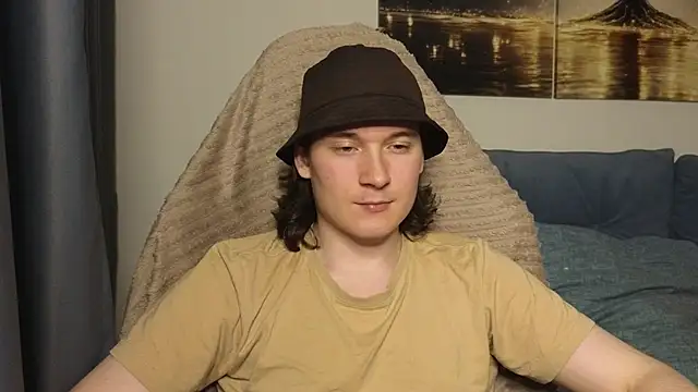 Snapshot of MoreRealAlex chatting on 25, 6, 2026 MoreRealAlex online show from 25, 6, 2026