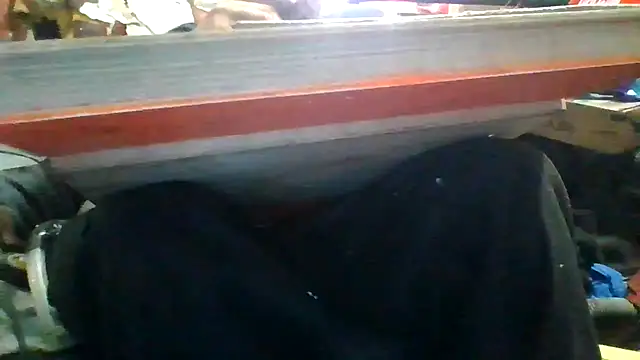 Snapshot of robeaulieu02 chatting on 14, 12, 2025 robeaulieu02 online show from 14, 12, 2025