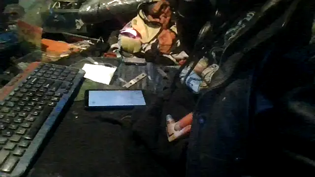 Snapshot of robeaulieu02 chatting on 15, 1, 2026 robeaulieu02 online show from 15, 1, 2026