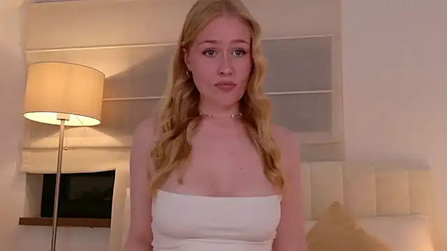 JuliaJaee online show from 21, 4, 2026