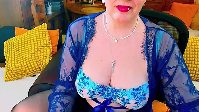 Snapshot of GattonaBiondona chatting on 5, 3, 2026 GattonaBiondona online show from 5, 3, 2026