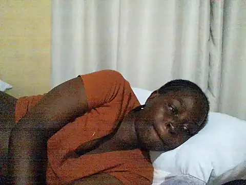 Snapshot of ara_bella chatting on 11, 10, 2025 ara bella online show from 11, 10, 2025