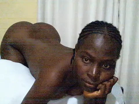 Snapshot of ara_bella chatting on 10, 10, 2025 ara bella online show from 10, 10, 2025