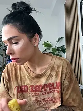 Snapshot of NattyFierros chatting on 20, 10, 2025 NattyFierros online show from 20, 10, 2025