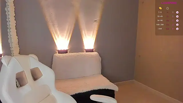 amber curly online show from 6, 12, 2024